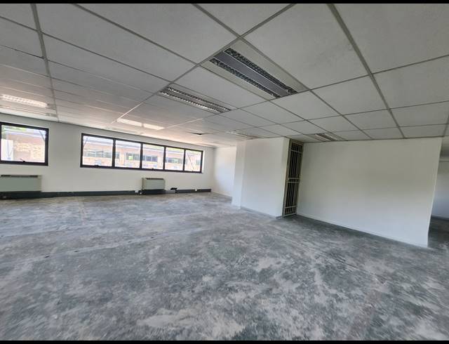 683M² OFFICE TO LET IN RANDJESPARK